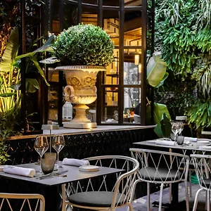 Hotel Luxus, Roma