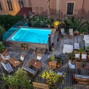 Hotel Palm Gallery, Roma